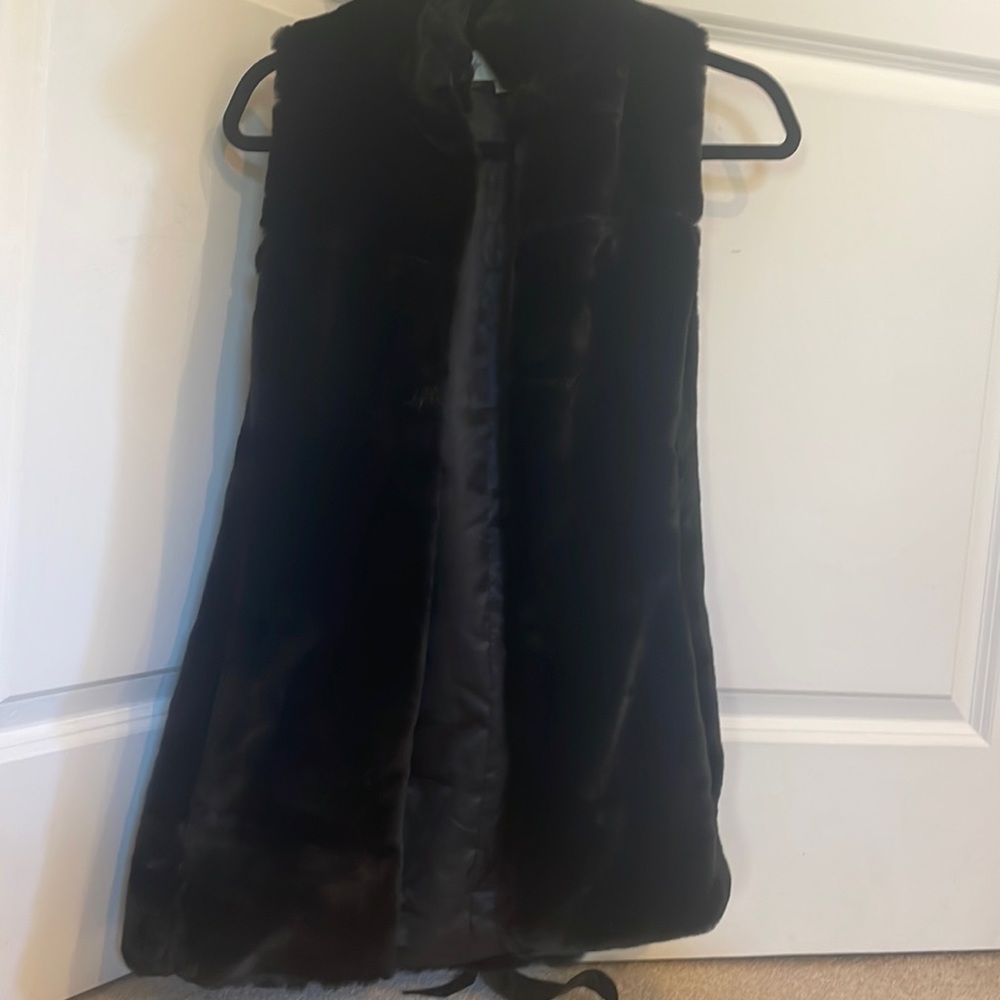 Tuckernuck fur vest size Small LIKE NEW